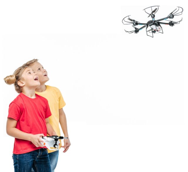 https://droneskills.com.my/wp-content/uploads/2024/08/happy-kids-playing-with-flying-hexacopter-drone-scaled-1-640x583.jpg